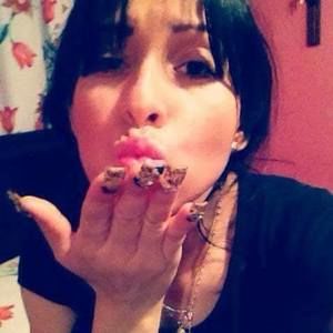 Meet your Posher, Ivette